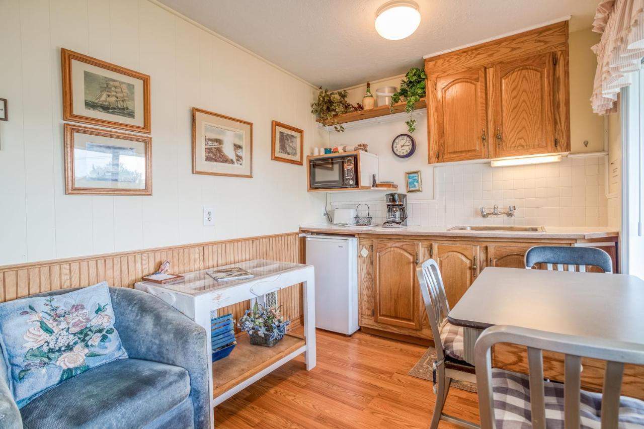 Troller'S Lodge Depoe Bay Extérieur photo